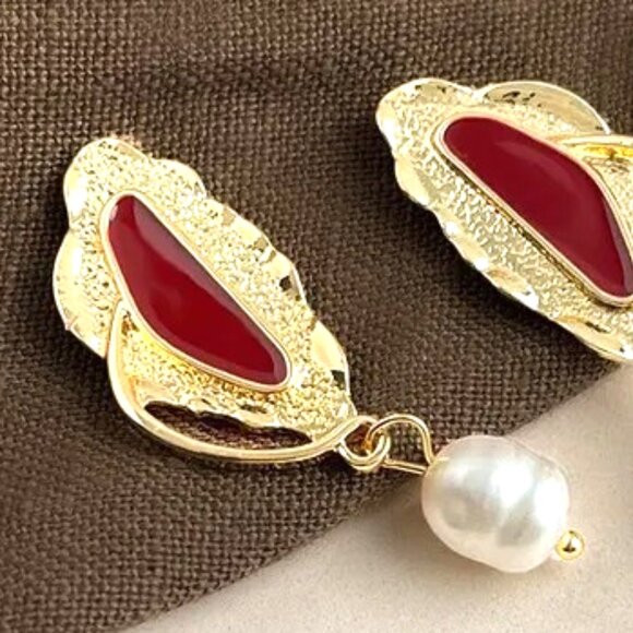 ABSTRACT LONG EARRING PLUM ENAMEL INLAY FRESHWATER PEARL DANGLE STATEMENT - Picture 2 of 3